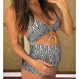 NWOT | black & white maternity bathing suit